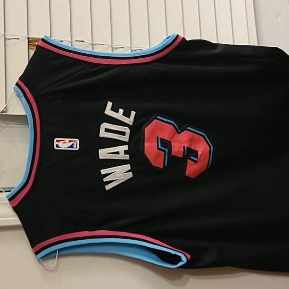 Dwyane Wade Miami Heat Jersey - Picture 2 of 2